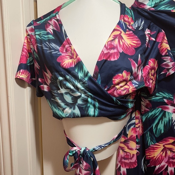 Gorgeous Foral Two Piece Slit Maxi - Picture 4 of 6